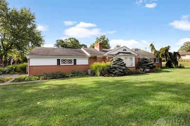 1594 Mapleton Dr, Centerville, OH 45459 - photo 2