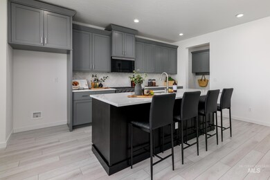 8940 W Moon River Dr, Star, ID 83669 - photo 3