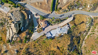 23000 Saddle Peak Rd, Topanga, CA 90290 - photo 2