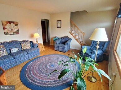 1527 Commonwealth Blvd, Reading, PA 19607 - photo 3