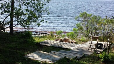 2967 holley point bay