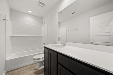 301 Chickasaw Dr, Cleburne, TX 76032 - photo 7