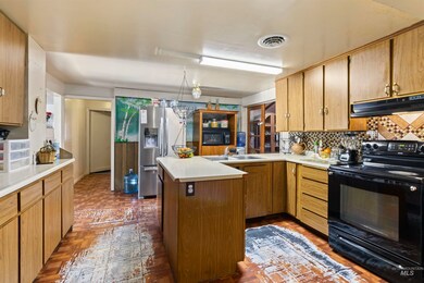 1804 Monroe Ave, Burley, ID 83318 - photo 5