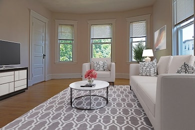 181 Robbins St unit 2, Waltham, MA 02453 - photo 4