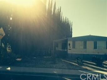 14136 Riviera Dr, Victorville, CA 92395 - photo 2