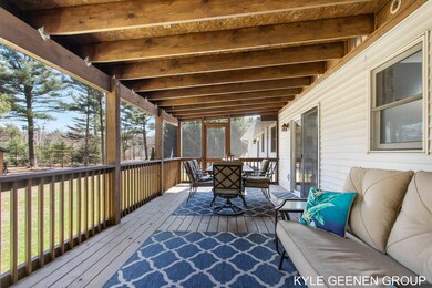 30-web-or-mls-3624 N 168th Ave, Holland-
