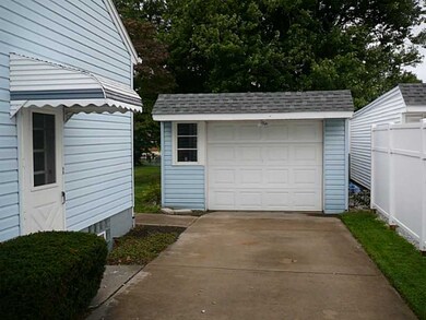 3046 W 25th St, Erie, PA 16506 - photo 3