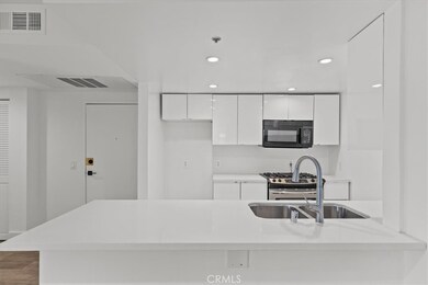 939 Palm Ave unit 401, West Hollywood, CA 90069 - photo 6