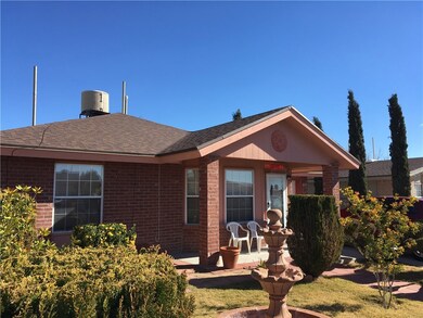 228 Crocker Dr, Horizon City, TX 79928 - photo 2