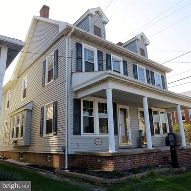88 N Queen St, Littlestown, PA 17340 - photo 2