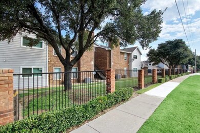 141 Valley View Dr unit 1Bed1Bath, Lewisville, TX 75067 - photo 3