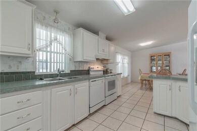 6142 Zephyr Ridge Dr, Zephyrhills, FL 33542 - photo 6