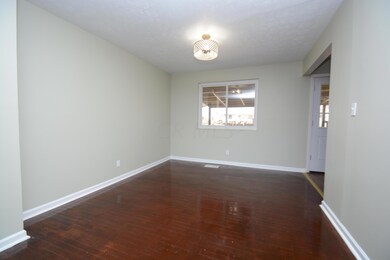 4490 Sandy Lane Rd, Columbus, OH 43224 - photo 6