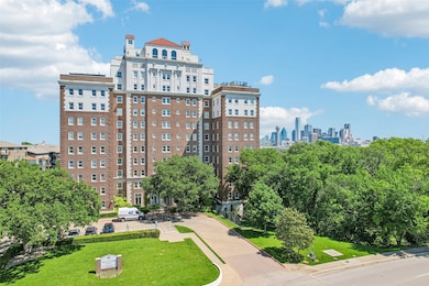 329 E Colorado Blvd unit 605, Dallas, TX 75203 - photo 2