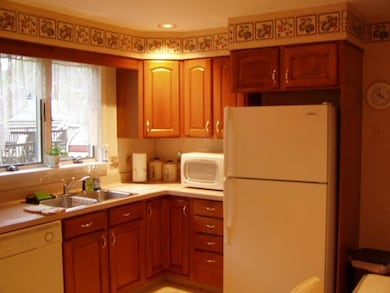 191 Fredericka St, North Tonawanda, NY 14120 - photo 4