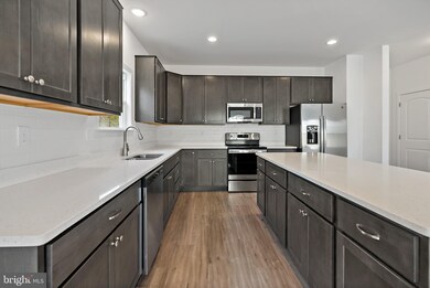 265 Lackawanna Ln, Falling Waters, WV 25419 - photo 3