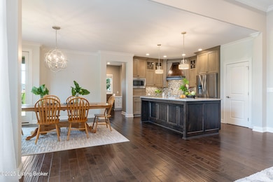 5801 Sumner Pl-19