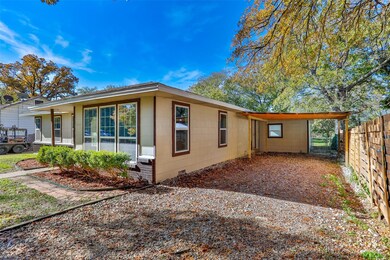 1429 S Lindsay St, Gainesville, TX 76240 - photo 6