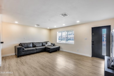 2232 W San Miguel Ave, Phoenix, AZ 85015 - photo 5