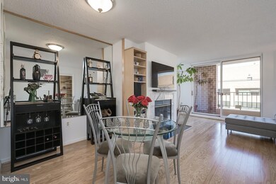 Metropolitan Condos unit 815, Washington, DC 20037 - photo 7