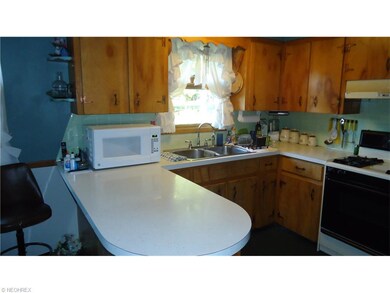 kitchen with breakfast bar, great space for baking
