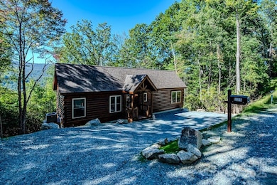 225 Oak Rd, Beech Mountain, NC 28604 - photo 3