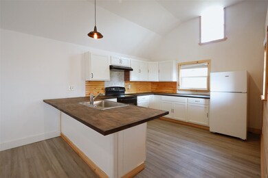 452 S 1st St, Point, TX 75472 - photo 2