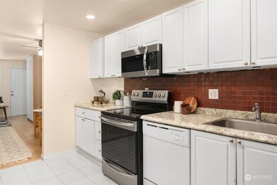 2937 76th Ave SE unit 31D, Mercer Island, WA 98040 - photo 6