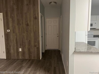 4029 Alia Dr, Warren, MI 48092 - photo 4