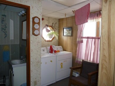 132 Lauderburn Ave, Weatherly, PA 18255 - photo 4