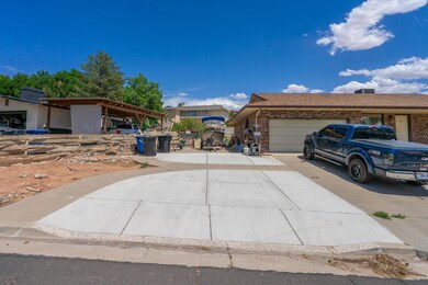 737 Carma Way-013