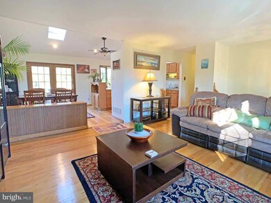 28 Bernard Dr, Morrisville, PA 19067 - photo 5