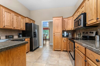 127 Magnolia Bend, Lufkin, TX 75904 - photo 3