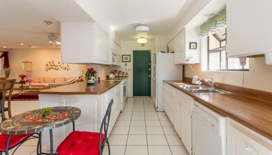 10540 W Highwood Ln, Sun City, AZ 85373 - photo 3