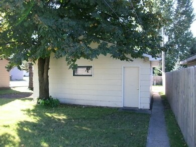 Detached Garage
