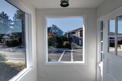 Holladay fr entry mudroom