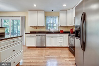 26451 Yowaiski Mill Rd, Mechanicsville, MD 20659 - photo 7