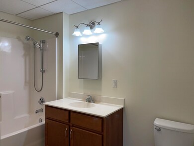 37 Hawthorne Dr unit 406, Bedford, NH 03110 - photo 5