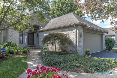 7345 Country Commons Ln, Sylvania, OH 43560 - photo 2