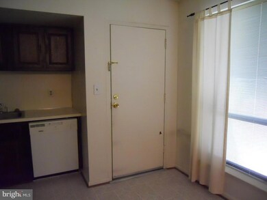 10F Fairway Rd, Reading, PA 19607 - photo 6