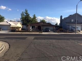 16113 Pebble Beach Dr, Victorville, CA 92395 - photo 6