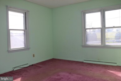 9258 Tomstown Rd, Waynesboro, PA 17268 - photo 7