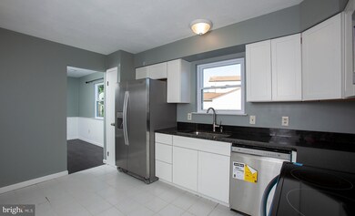 498 Sweetbriar Dr, Harrisburg, PA 17111 - photo 5