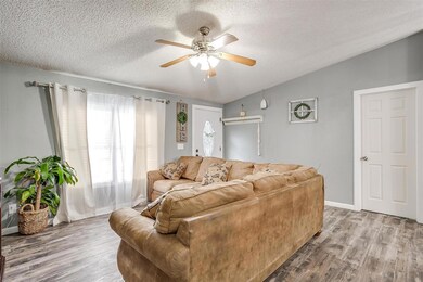 3701 Texas Ave, Granbury, TX 76049 - photo 6