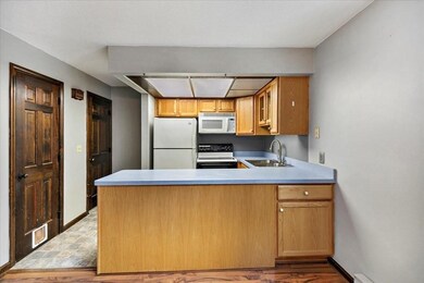 707 Fairway Ave unit 707, Turners Falls, MA 01376 - photo 6