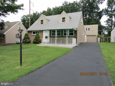2505 Secane Rd, Secane, PA 19018 - photo 2