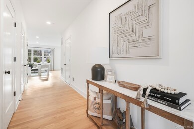 2040 Crompond Rd unit 15, Yorktown Heights, NY 10598 - photo 2