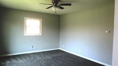 2210 Colfax Ave, Columbus, OH 43224 - photo 6