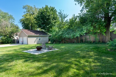 200 E 38th-04