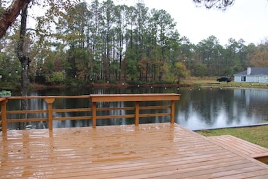 110 Sandalwood Dr, Brunswick, GA 31525 - photo 2